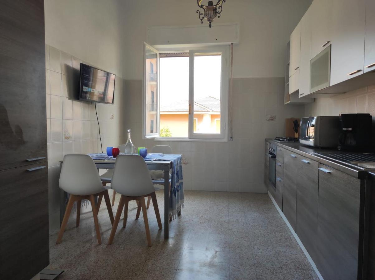 Appartamento Vicino Al Mare Con Parcheggio 里瓦利古雷 外观 照片